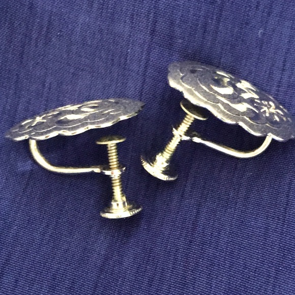 Vintage Forstner Sterling Silver Etched Brooch & Earrings, Scalloped Edges, Oval - Picture 9 of 14